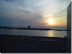 佐渡島に沈む夕日